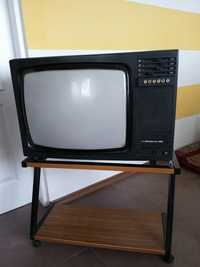 Продам цветной телевизор Рекорд ВЦ 381Д