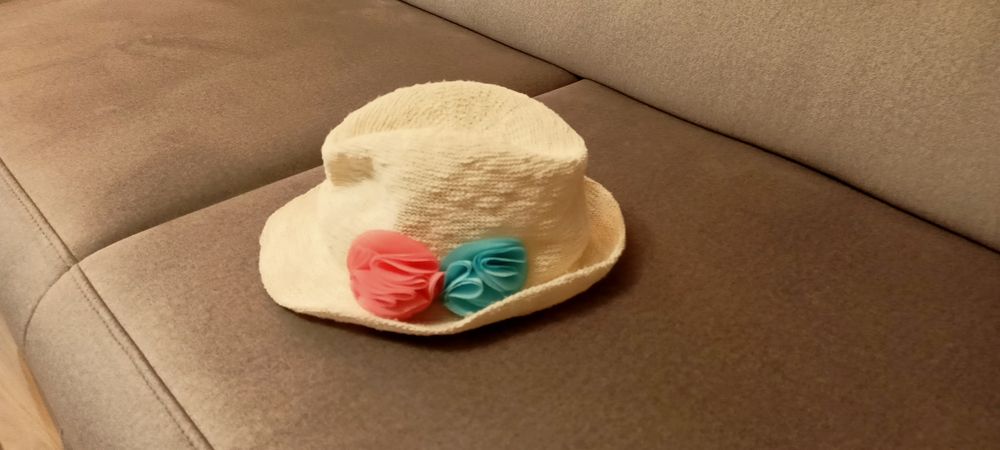 Kapelusz dziewczęcy