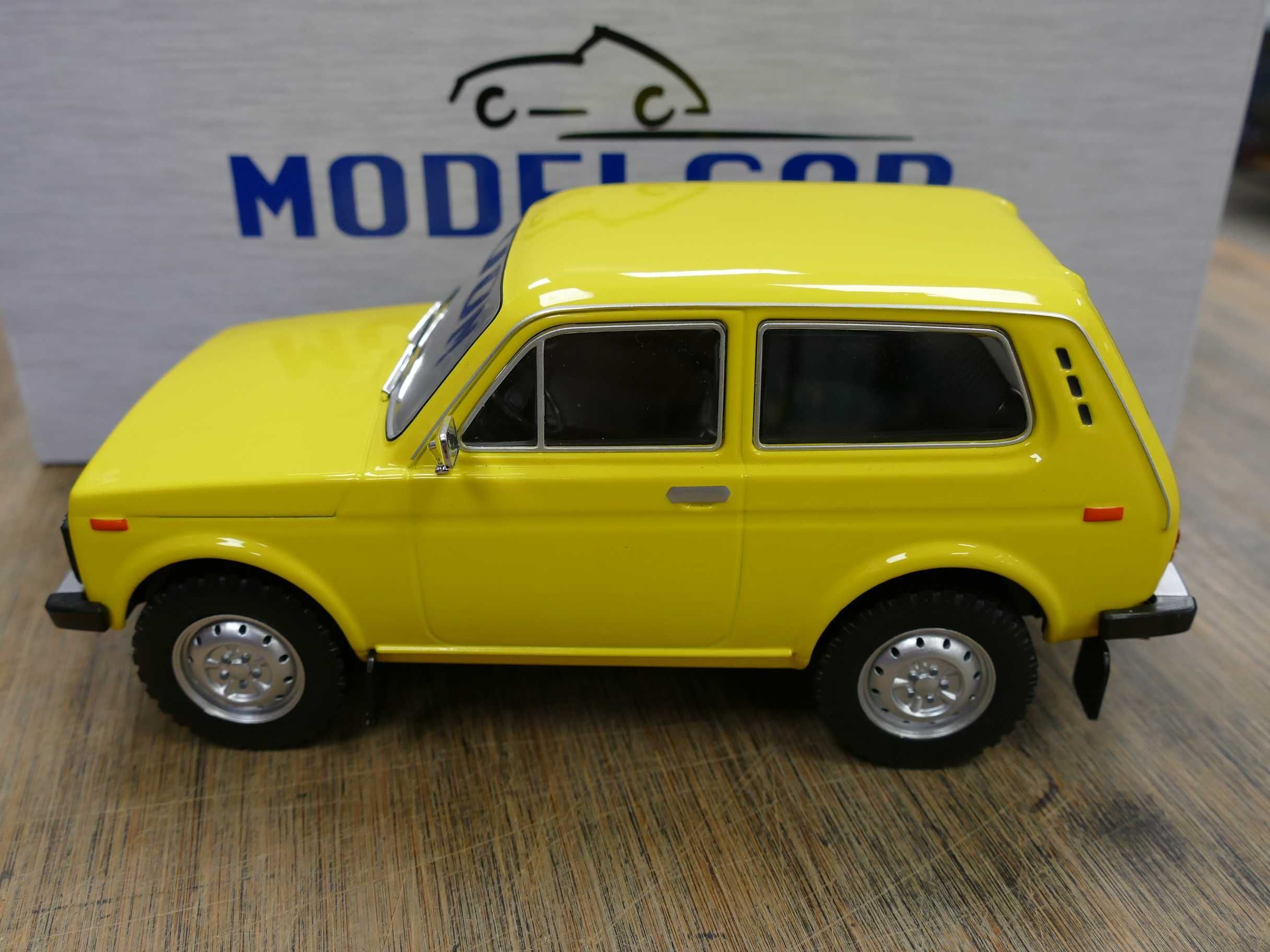 MCG ŁADA Niva 4x4 SUV Samochód terenowy 1976r. żółty Nowy  skala 1:18