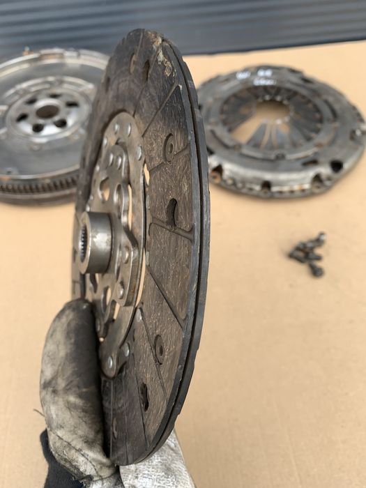 Koło dwumasowe tarcza docisk SACHS 1.9 TDI 105KM BXE BKC Golf V Touran