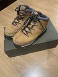 Botas Timberld menino como novas, usadas pouquissimas vezes.
