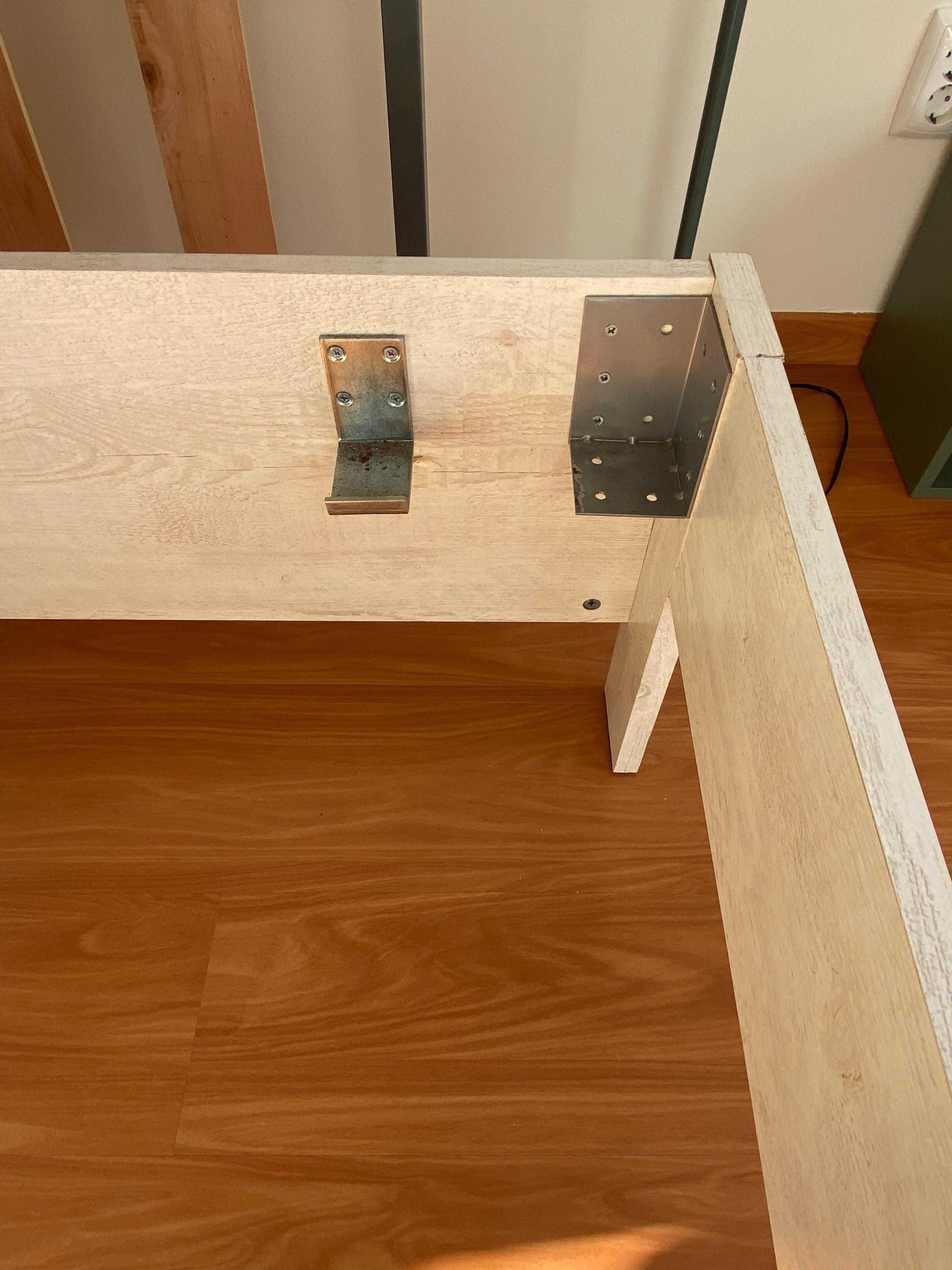 Cama de Casal VERONA (150x190cm) + Estrado de Ripas - Como Novo - 180€