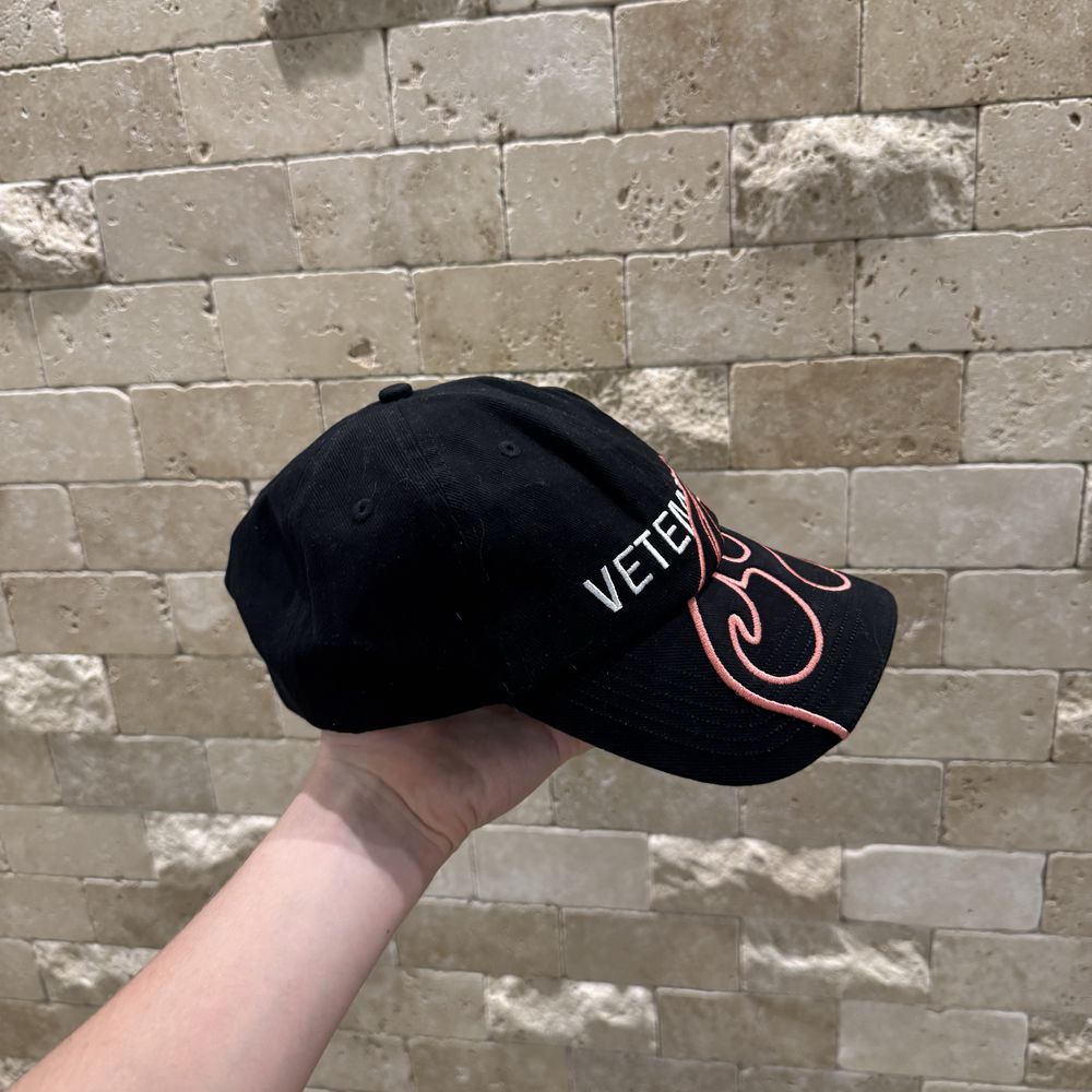 Кепка vetements flame