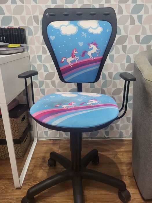 Krzesełko obrotowe dla dzieci ! Tanio