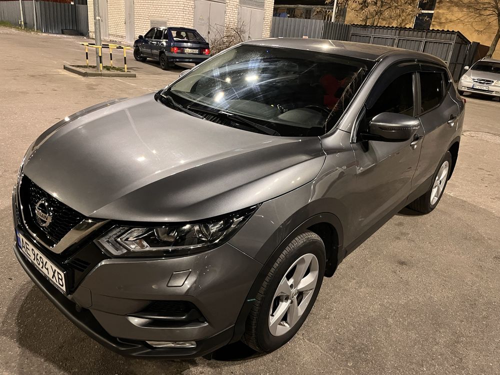 Продам Nissan qashqai почти 2019 год