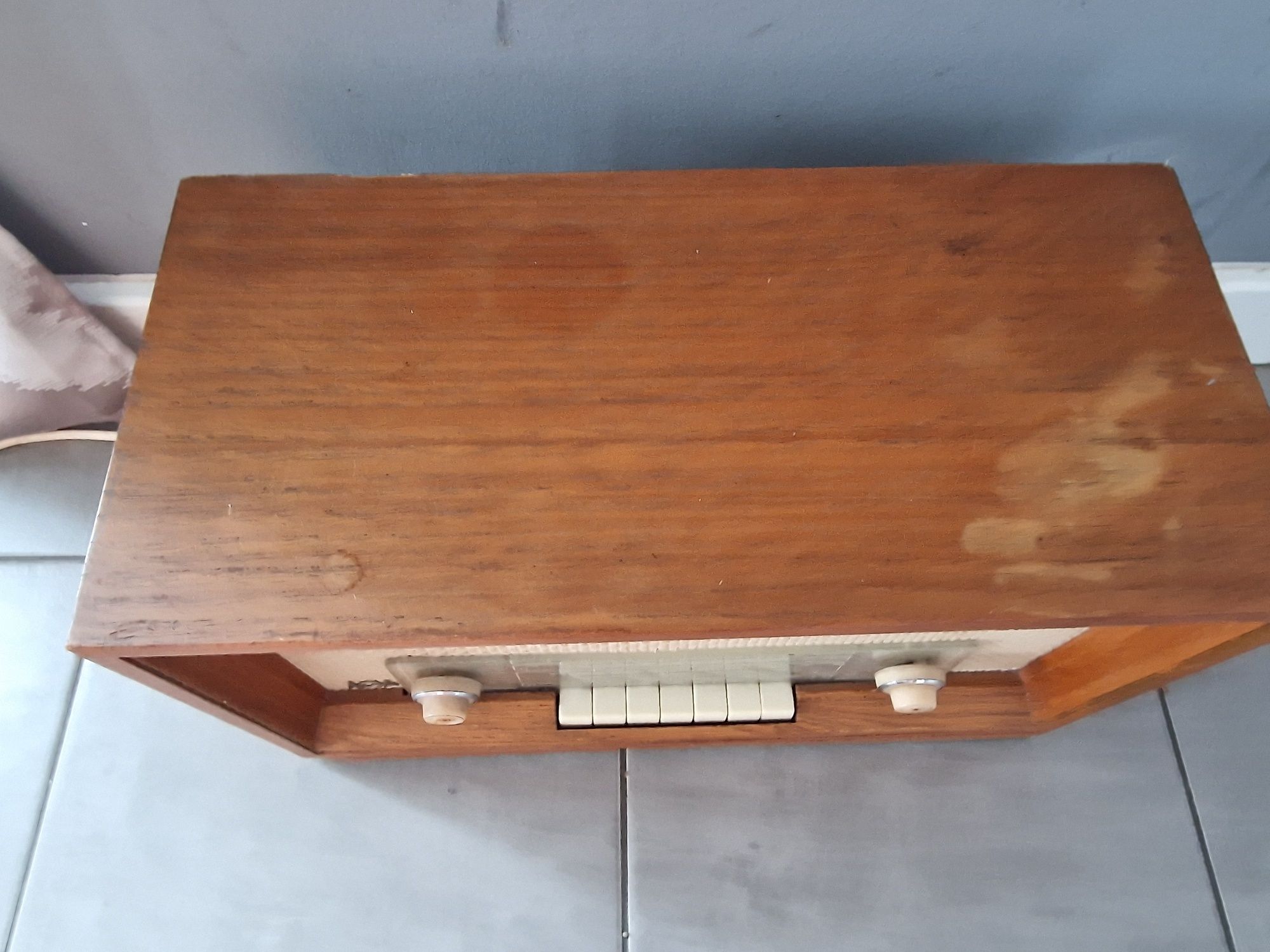 Stare radio Aga 3031, rok 1957, antyk