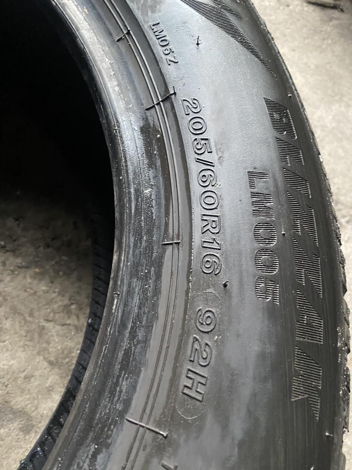 205.60.16 Bridgestone 4шт зима БУ склад шины резина из Европы 60 R16