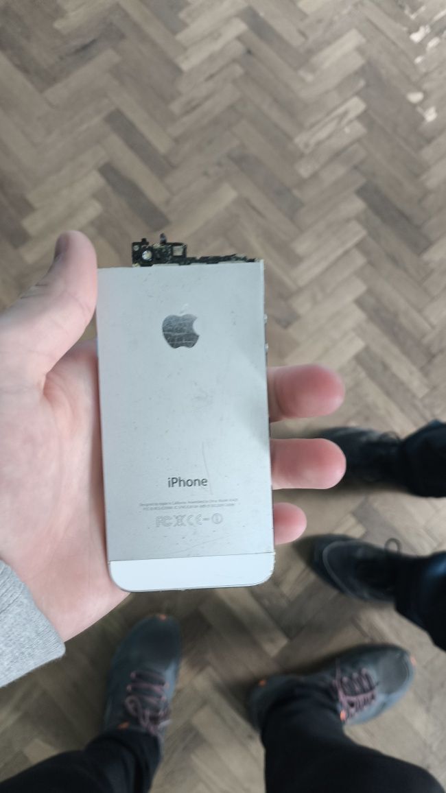 Iphone se 1 на запчасти