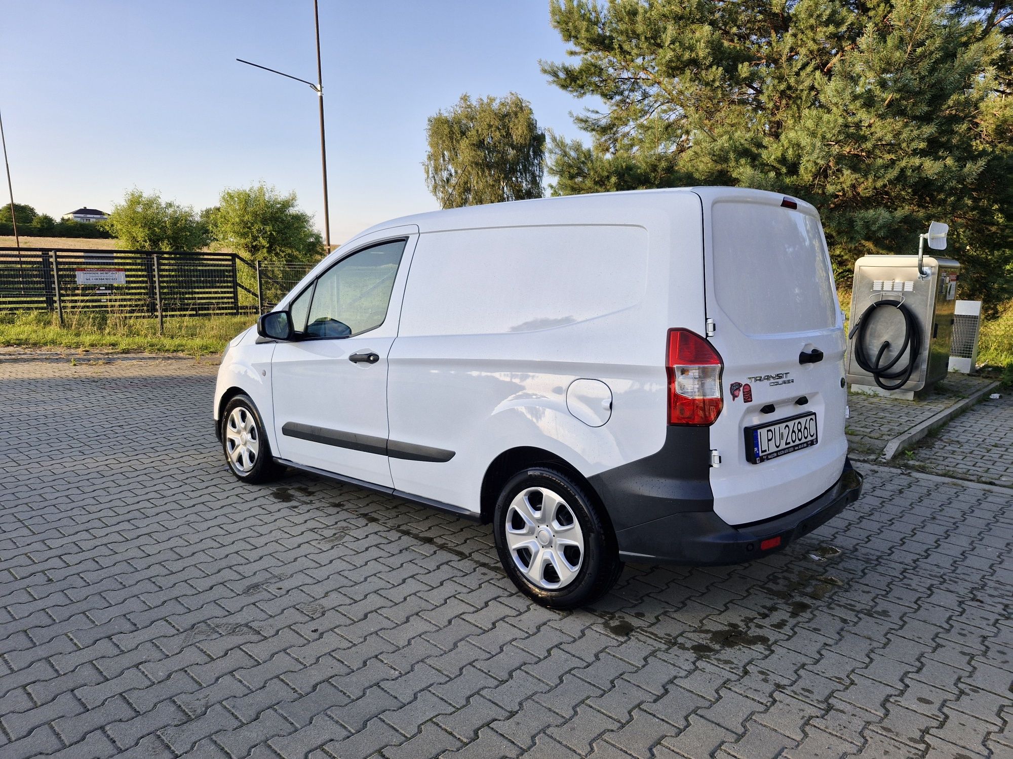 Ford Tranzit courier 2022r