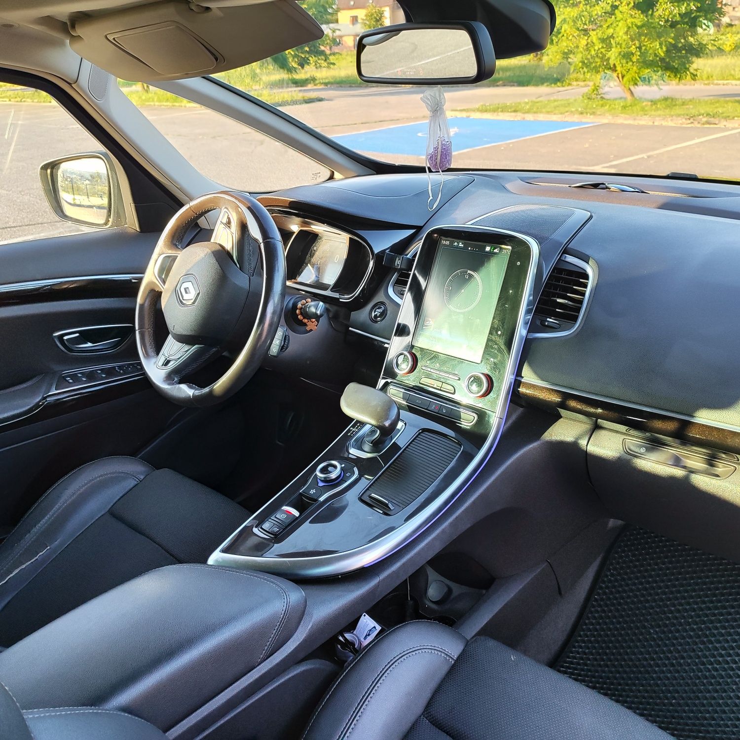 Espace V 2015r 1.6DCI 160km