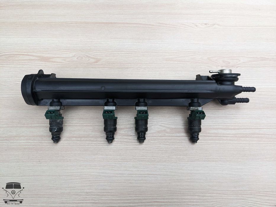 Топливная рамка форсунки 1.6 Гольф 4 Бора Шкода Октавия Тур Ауди