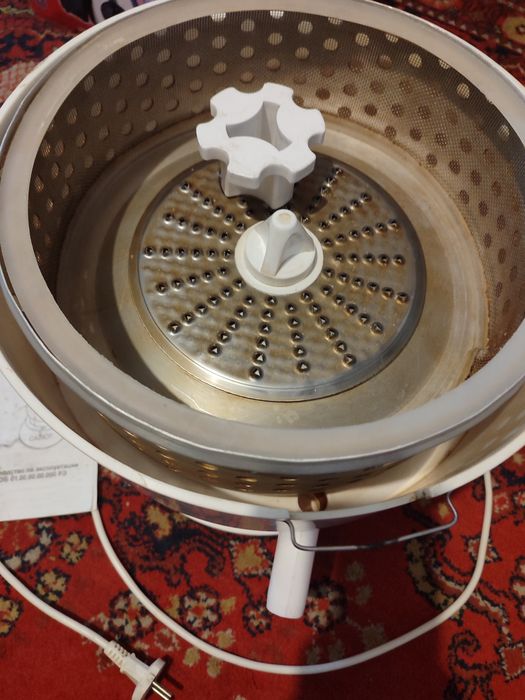 Соковыжималка на 60л