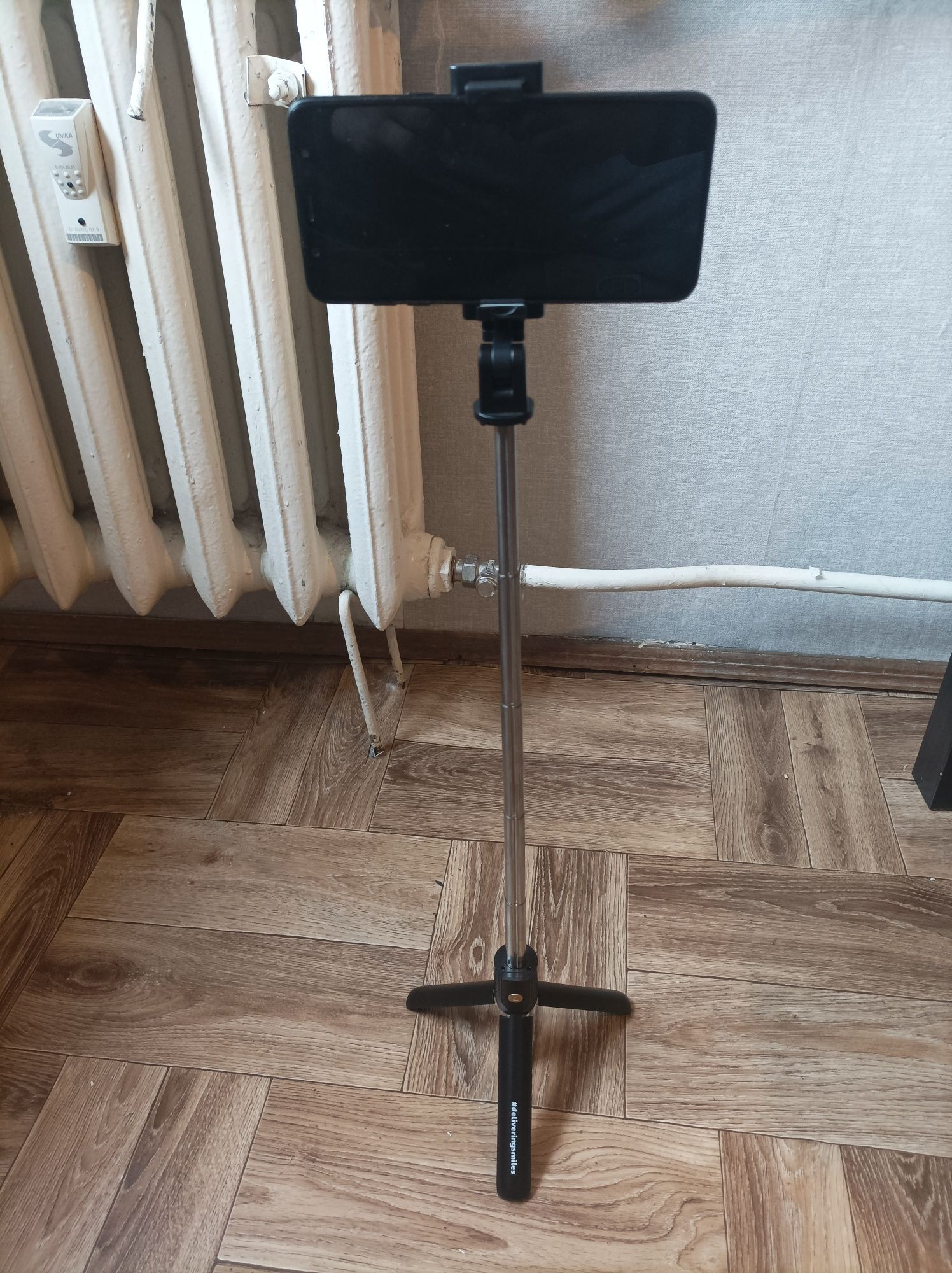 Tripod Bluetooth