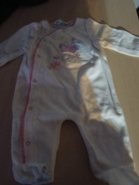 Nie używany pajacyk dla dziewczynki rozmiar 56-62