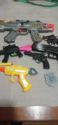 Оружие игрушечное , пистолеты , блок бастер