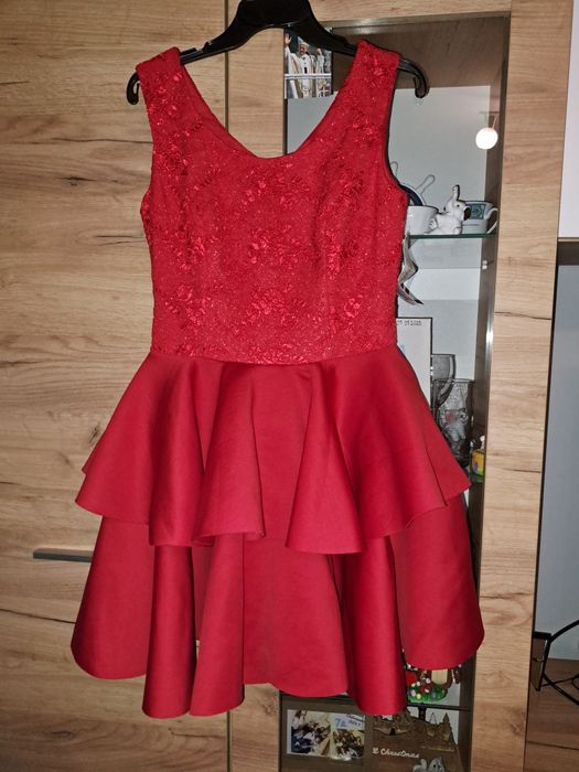 Sukienka czerwona 36,38