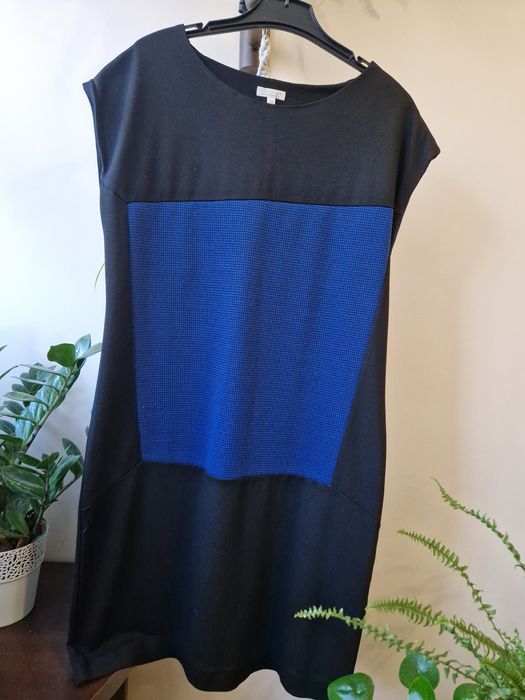 Elegancka prosta sukienka "SOLAR"