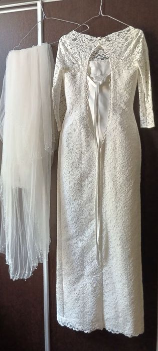 Продаю весільну сукню