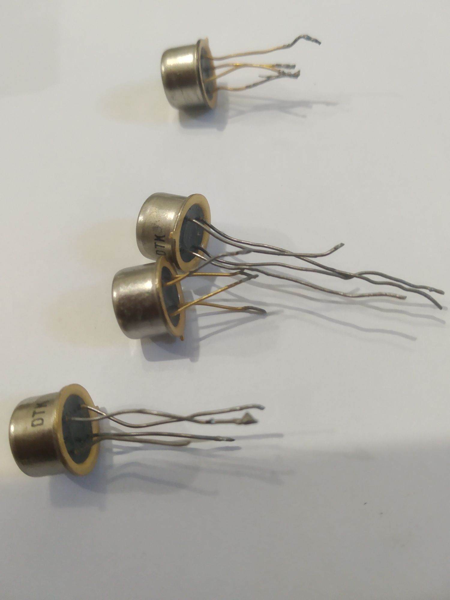 Транзисторы КП302В