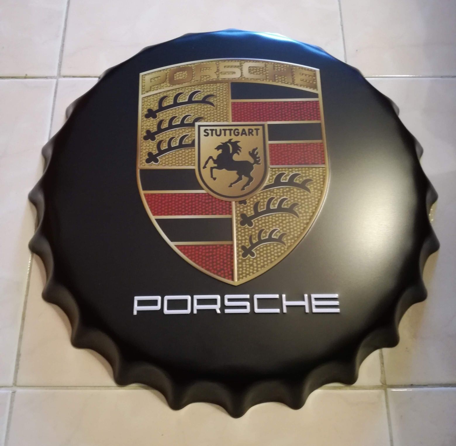 Carica Gigante em metal Porsche