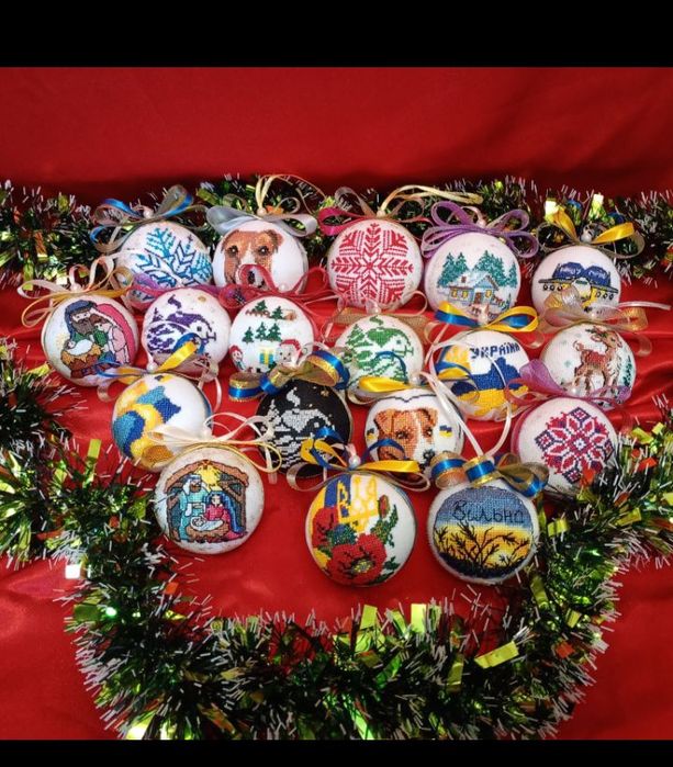 Продам  новорічні іграшки