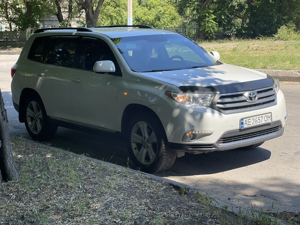 Продам Toyota Highlander 2011 года