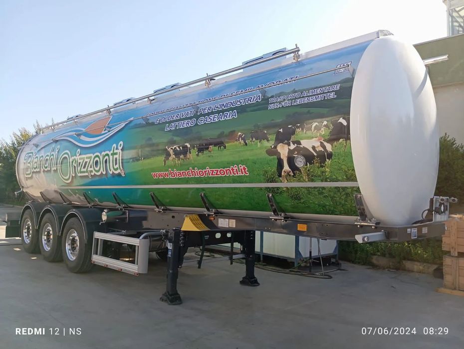 Grapar Light podwozie TECNOKAR / Cysterna ATP / MLEKO / OLEJE SPOŻ / ODBIÓR  Cysterny Spożywcze GRAPAR / Lekkie podwozie Tecnokar