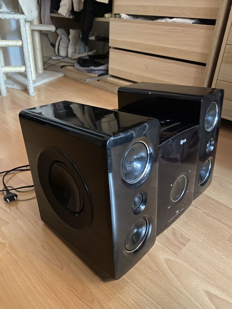 wieża stereo HI-FI LG FB164