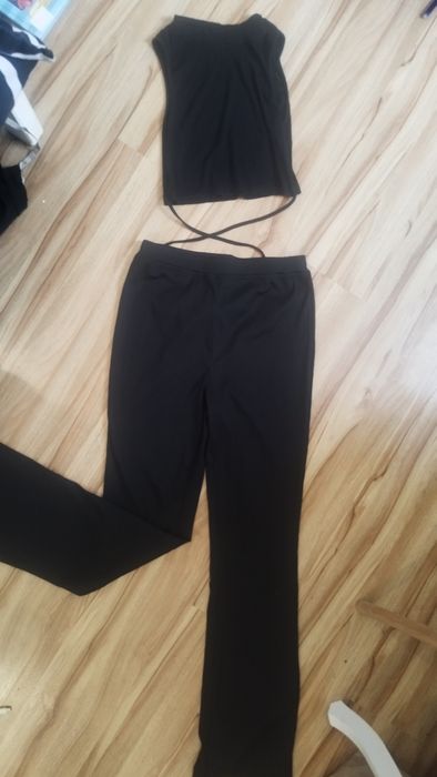 Komplety ubrań damskich