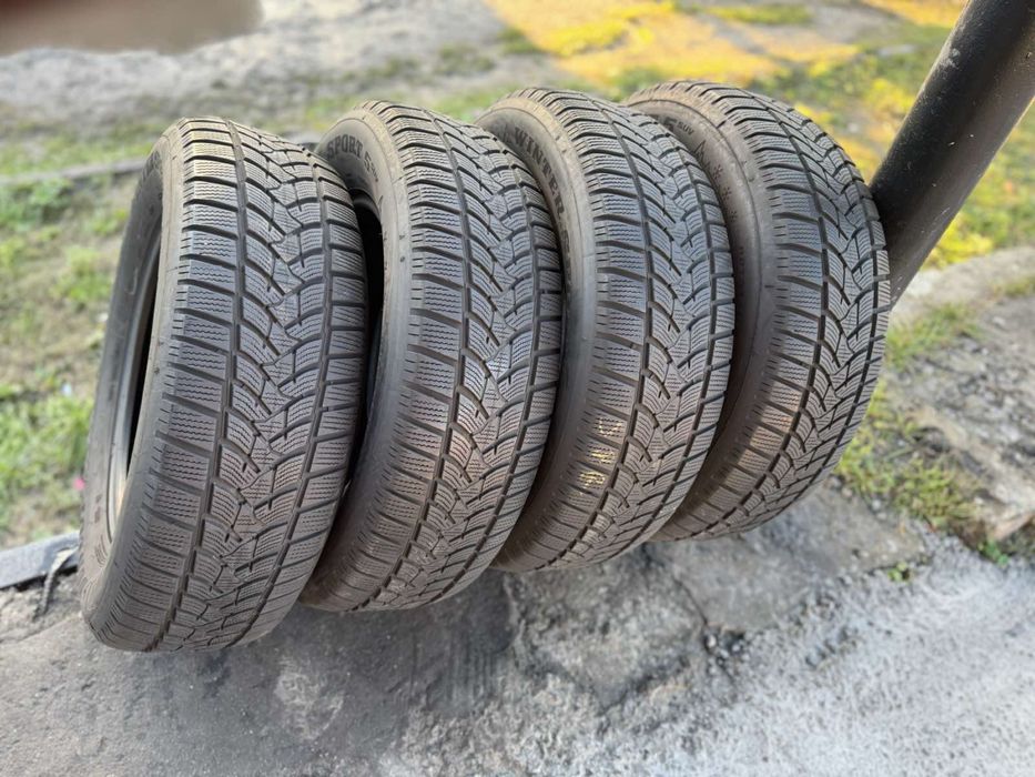 Зимові шини Dunlop 215/70 R16