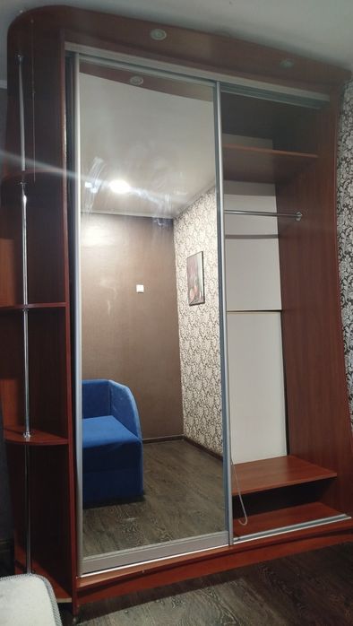 Шкаф купе в хорошем состоянии