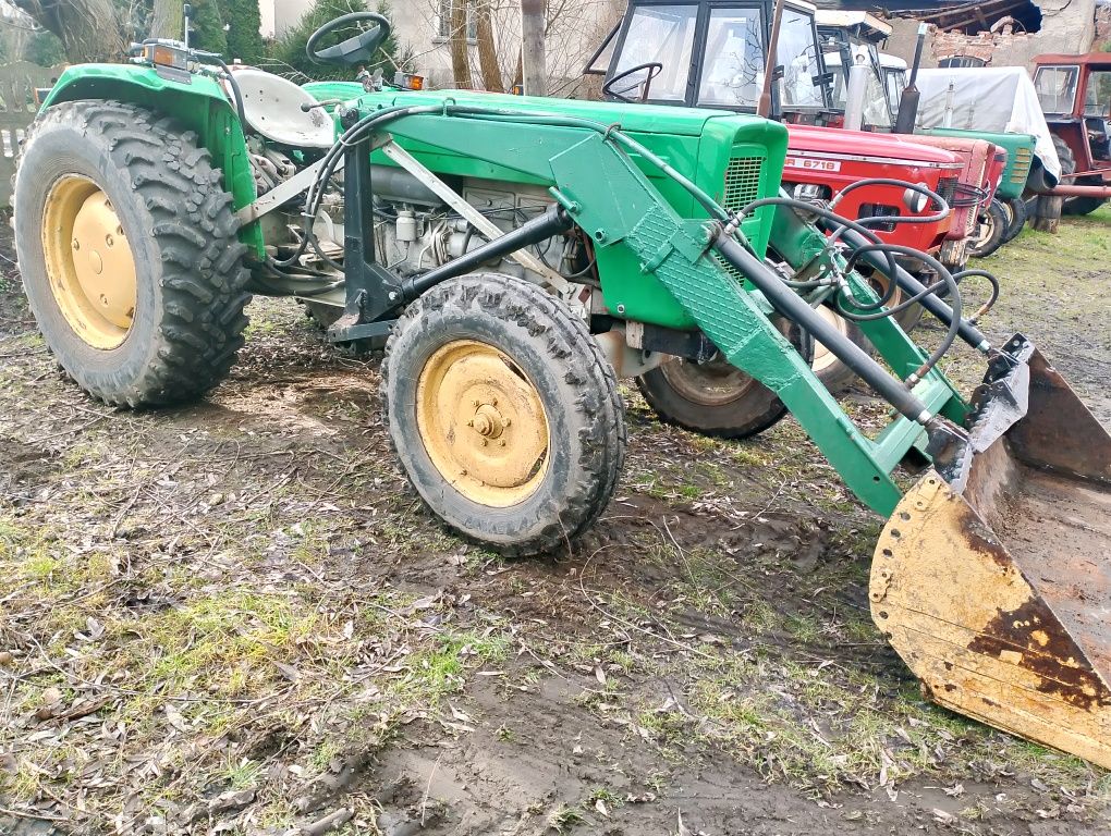 Ursus c-360 . Z dokumentami