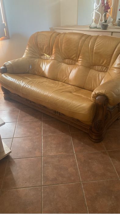 Sofa vintage em pele, semi-novo