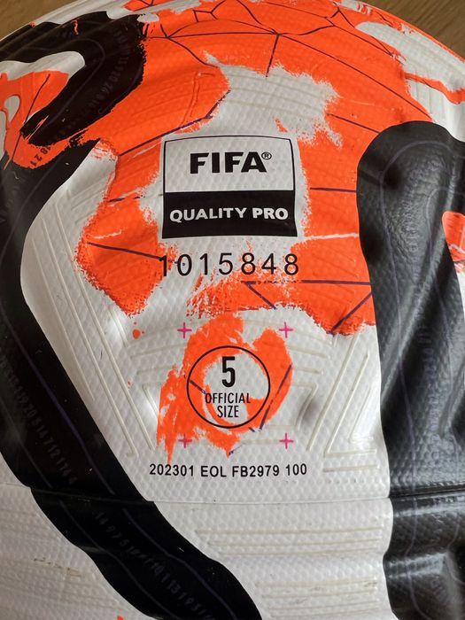 Футбольний м’яч Nike, DerbyStar