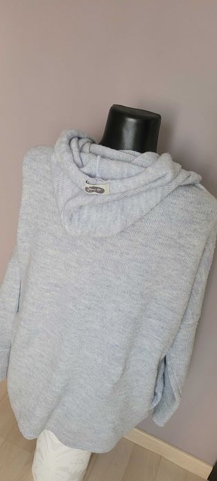 sweter oversize niebieski