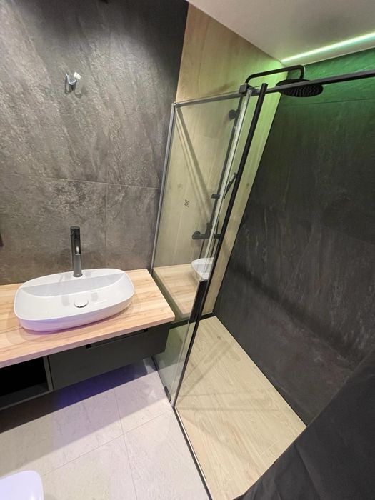 Remont wykończenie łazienki Gres Płytki Kafelkarz Glazurnik malowanie