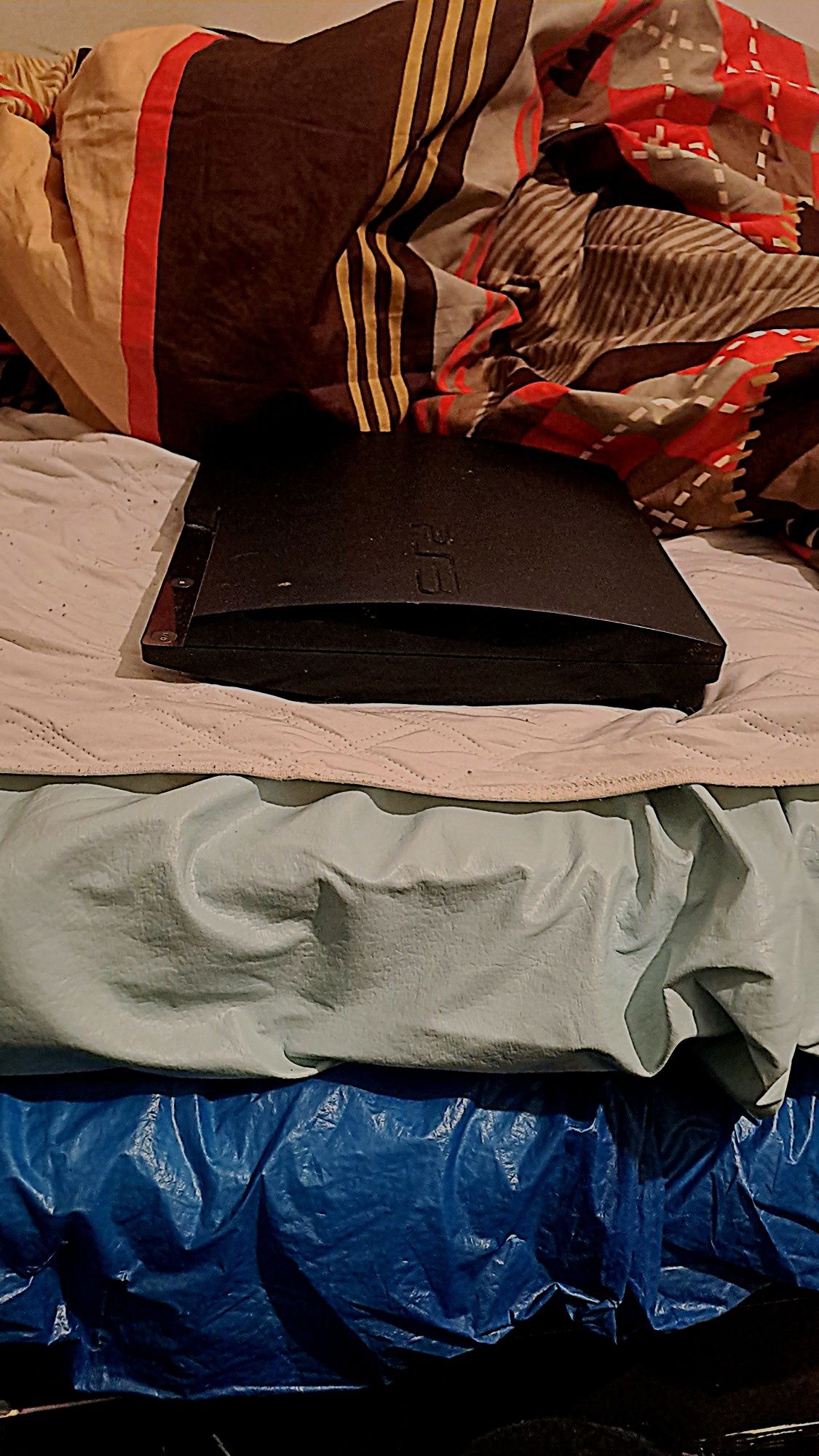 Sprzedam ps3 bez padów