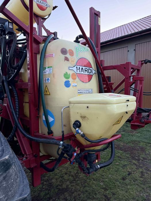 Opryskiwacz hardi 1200 litrów 15m