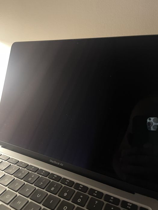 MacBook Air M1 16GB/256GB