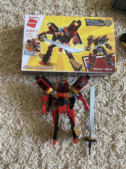 Конструктор робот машина трансформер Qman 3105