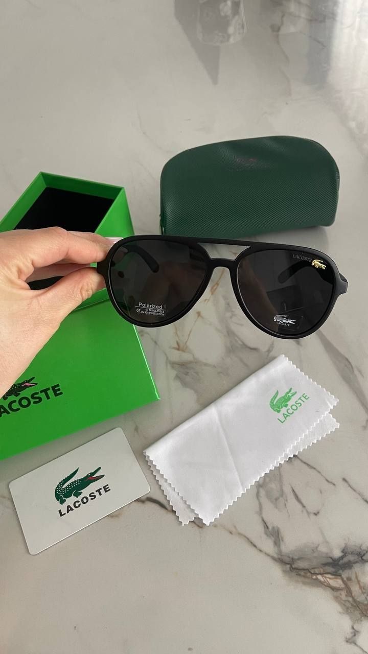 Сонцезахисні окуляри Lacoste