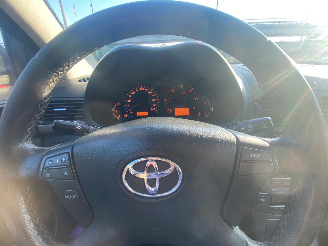 TOYOTA AVENSIS 2007 4*4 Official