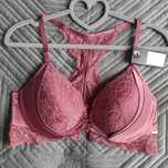 Бюстгальтер noir від hunkemoller 
мереживний рожевий  з пушапом