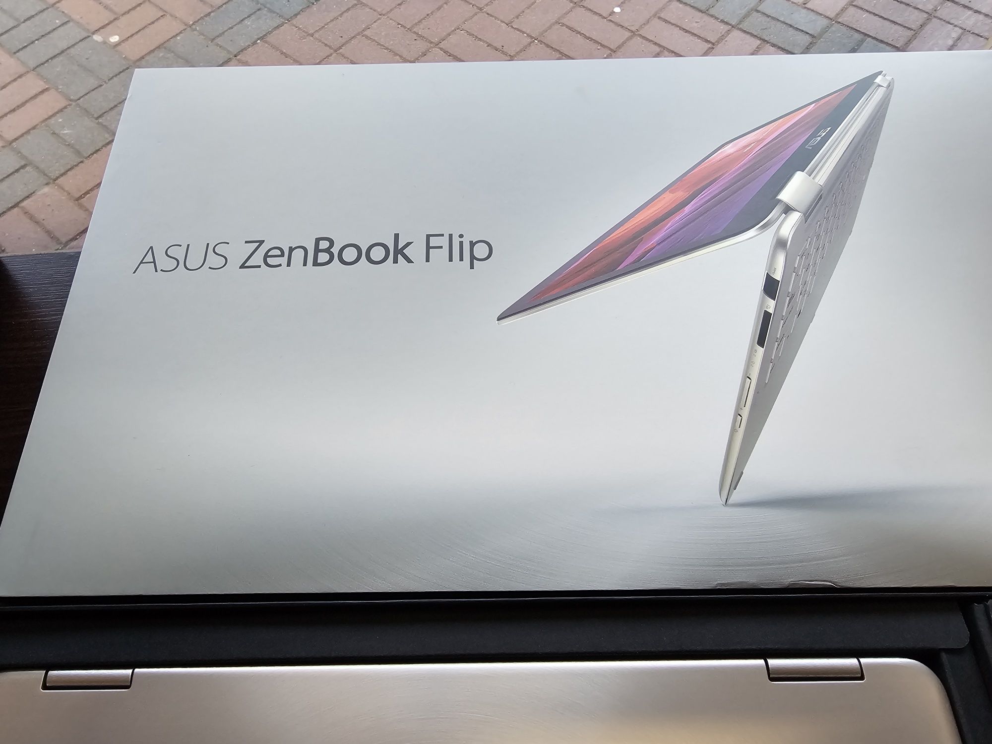 Asus  zen book flip UX360C