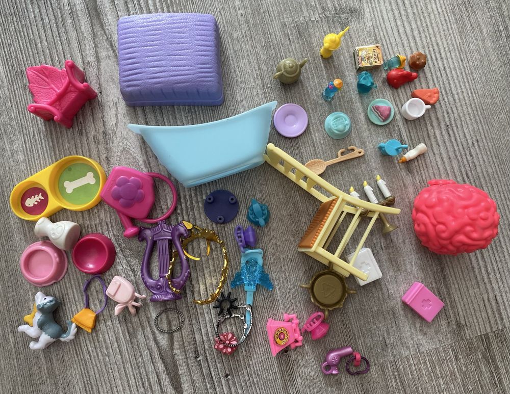 Zestaw mix dodatków dla lalek barbie jedzenie, meble, biżuteria