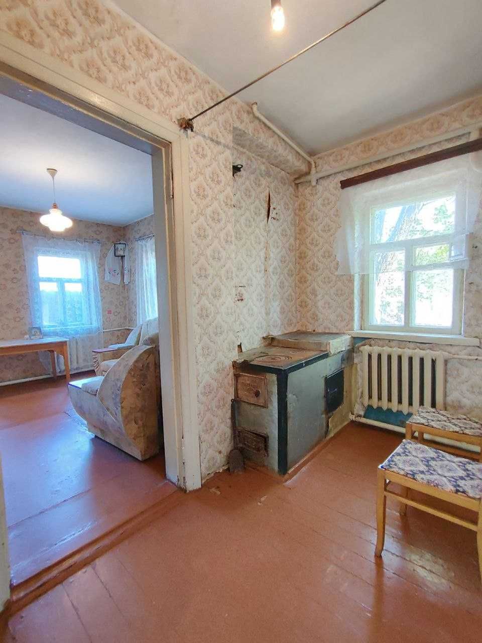 Продам будинок в Дергачах по вулиці Садовій.