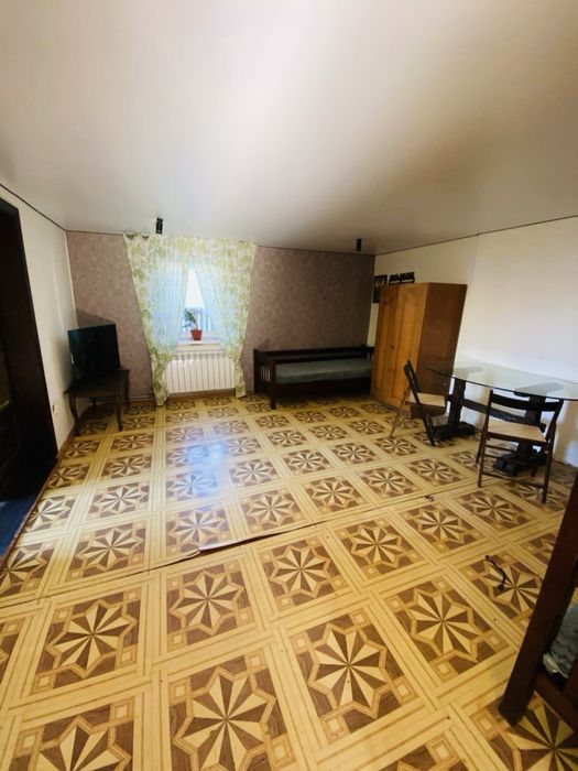 Торгуємось! частина будинку зі зручностями, є гараж