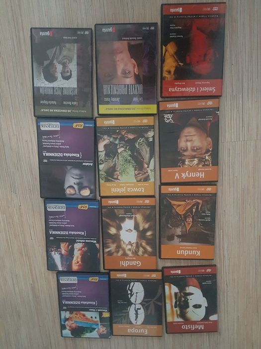 12 filmów na DVD