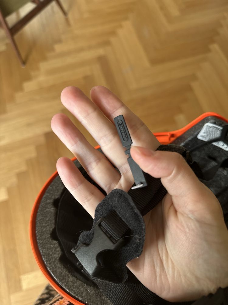 Nowy kask rowerowy ABUS 3.0 Scraper M