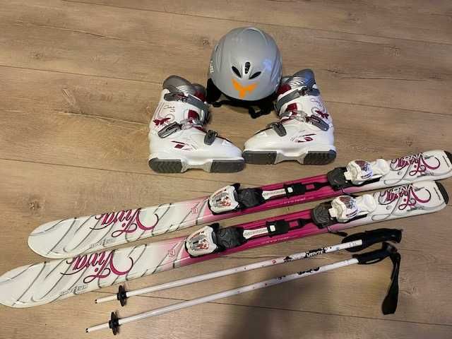 Komplet narciarski dla dziewczynki- narty, buty, kijki, kask